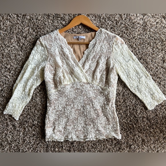 Cabi beige laced top size L(M) - Picture 3 of 6